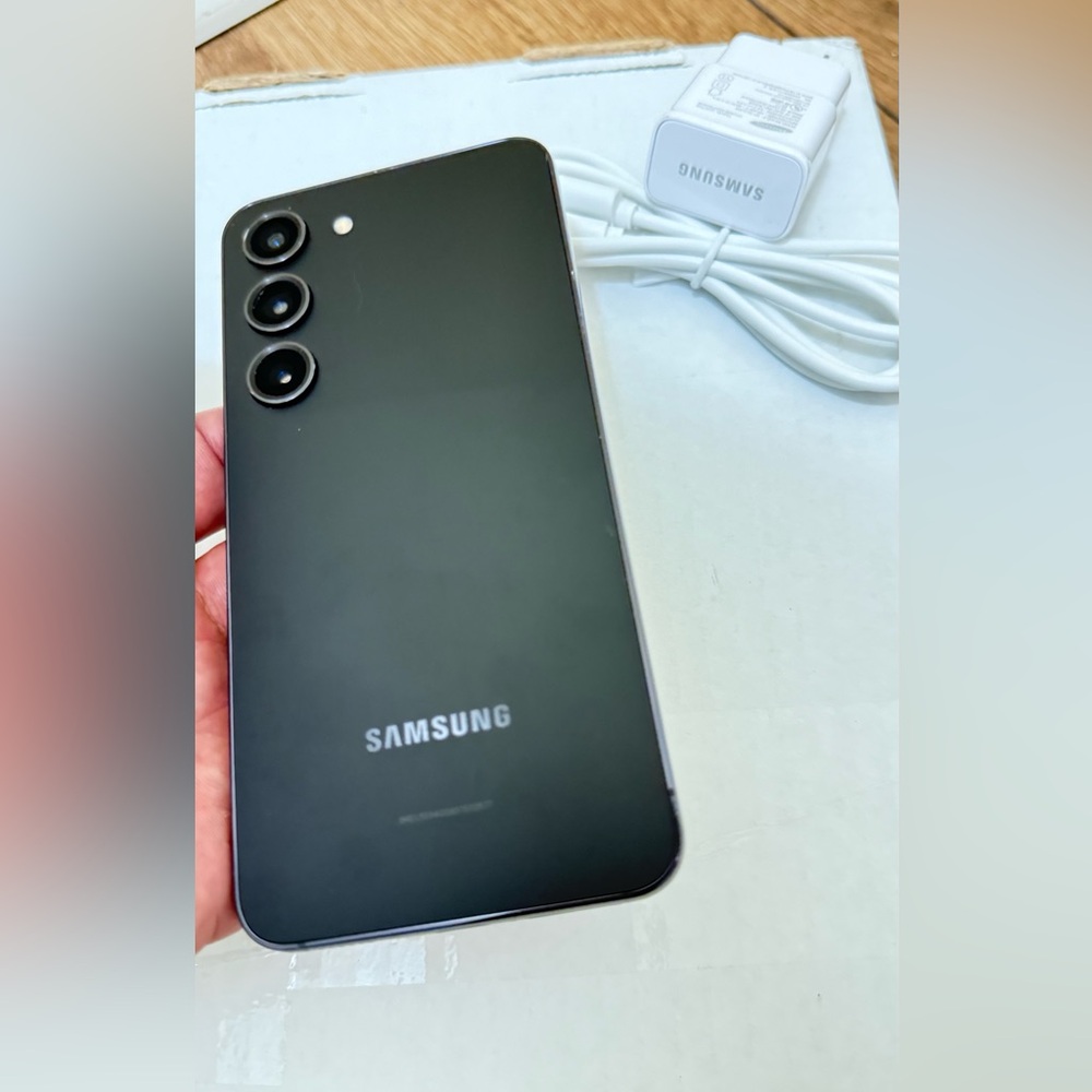 Samsung Galaxy S23 128GB unlocked for any company